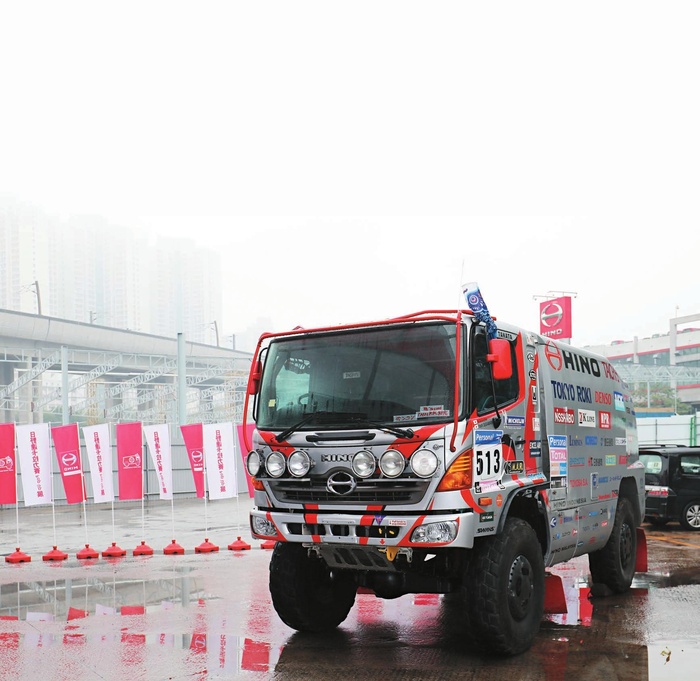達喀爾巨獸hino 500戰車現身香港 Kono 電子雜誌